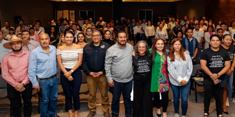 Más de 100 personas participan en Foro sobre Prevención del Maltrato Animal