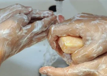 Consumo de alcohol puede causar hepatitis, previene Salud Colima