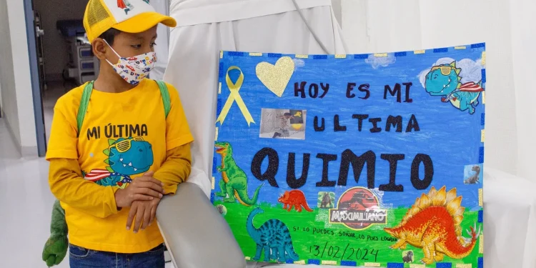 Reconoce IMSS a paciente de 9 años por superar leucemia tras recibir atención integral en HGZ No. 1 de Tapachula