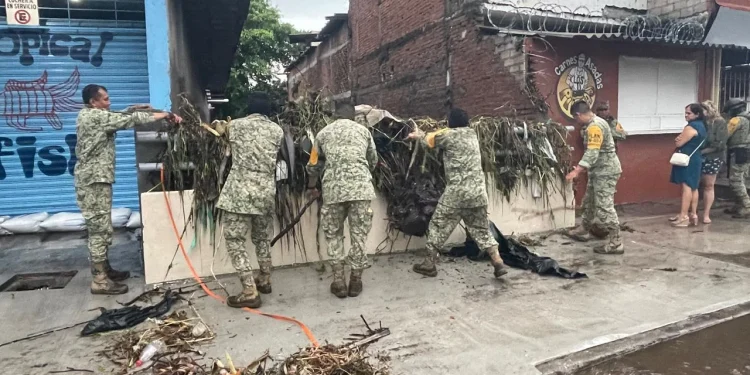 UEPC Colima atiende incidentes por la lluvia de este domingo; no hay reporte de víctimas fatales