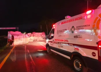 UEPC atiende accidente en la autopista Colima-Manzanillo; alerta por carriles cerrados