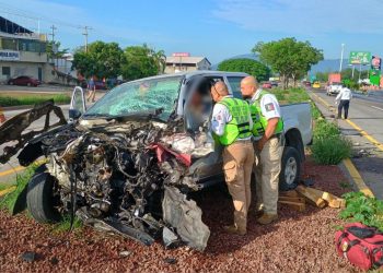 UEPC y CRUM atienden accidente vehicular en el Libramiento de Colima