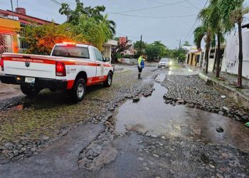 Tras lluvias intensas, UEPC atiende incidentes en el estado de Colima