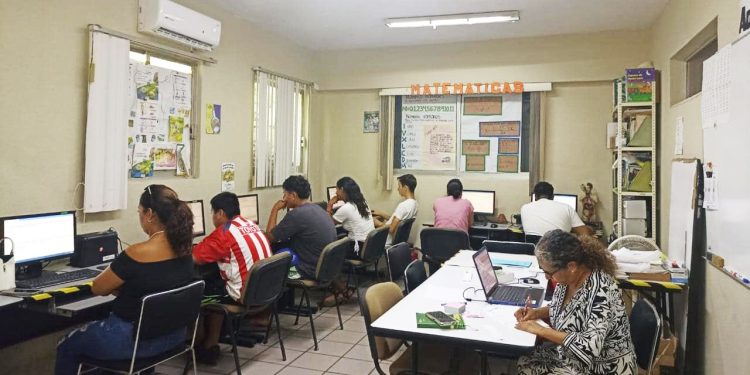 IEEA Colima atendió 300 personas en la Estrategia Nacional de Incorporación y Acreditación