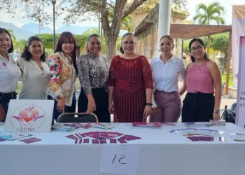 Cepavi ofreció Feria contra la Violencia a Niñas, Adolescentes y Mujeres en Minatitlán