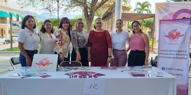 Cepavi ofreció Feria contra la Violencia a Niñas, Adolescentes y Mujeres en Minatitlán