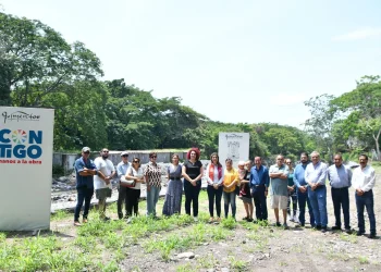 Entrega Margarita Moreno obras de protección a vecinos del Río Colima