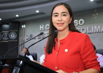 #SesiónOrdinaria | La diputada Andrea Naranjo Alcaraz da lectura al dictamen mediante el que se concede a los sujetos del Impuesto sobre Nóminas