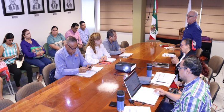 Secretaría de Educación y Cultura asigna 9 plazas de educación básica