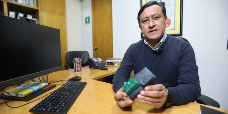 El IMSS desarrolla novedoso dispositivo inteligente de apoyo para personas con discapacidad visual