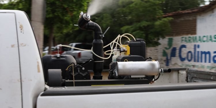 Salud Colima: Ciclos de nebulización contra el dengue llegarán a 228 colonias y comunidades esta semana