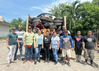 Salud Colima organizó jornadas de descacharrización contra dengue, zika y chikungunya en Manzanillo y Tecomán