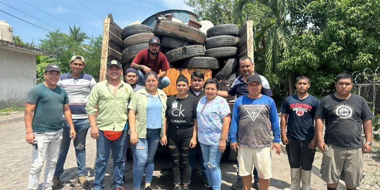 Salud Colima organizó jornadas de descacharrización contra dengue, zika y chikungunya en Manzanillo y Tecomán