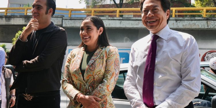 Gobernadora Indira y próximo titular de la SEP abordan proyectos educativos en puerta para Colima