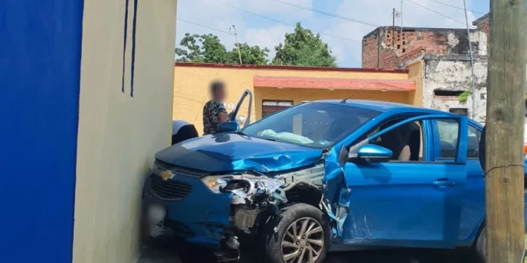 UEPC Colima atiende a personas lesionadas tras accidente de tránsito en Placetas