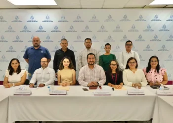Secretario de Salud explica a autoridades municipales electas situación del dengue en Colima y les exhorta a sumarse a combatirlo