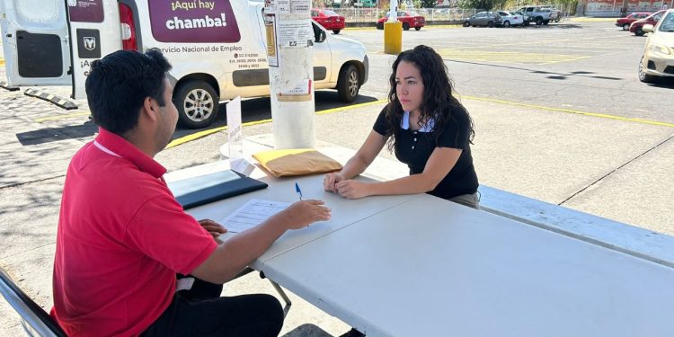 Con ‘Chamba Móvil’, Trabajo Colima y SNE ofertan empleos directos a familias