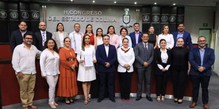 En Sesión Solemne, rinde protesta Esperanza Ramírez como Fiscal Especializada en Combate a la Corrupción del Estado de Colima