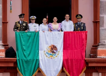 Colima celebra el aniversario de la Independencia de México con desfile cívico militar; participan más de 3,800 personas
