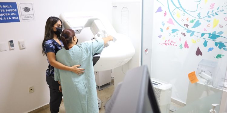 Vida saludable reduce riesgo de cáncer de mama, reitera Salud Colima