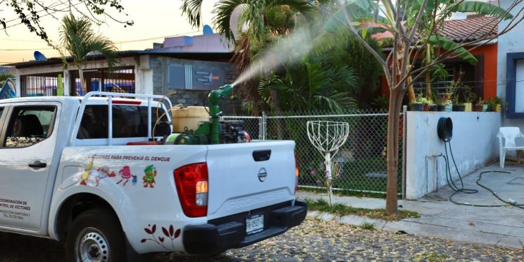 Este lunes y martes, Salud Colima fumiga en casi cien colonias y localidades de 5 municipios