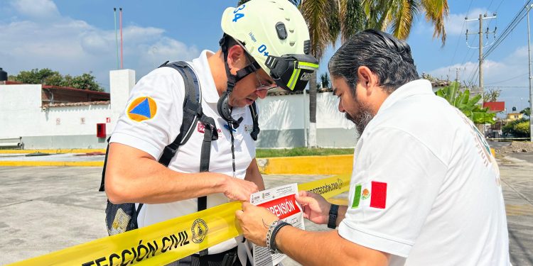 Protección Civil detecta origen de derrame de combustible: suspende gasolinera y amplía zona de evacuación en Cuauhtémoc