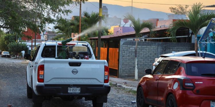 Este miércoles fumiga Salud Colima en 29 colonias de 4 municipios y centro de Villa de Álvarez