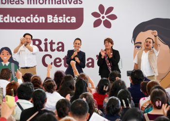 Coordinador Nacional de Becas para el Bienestar Julio León Trujillo, acude a asamblea informativa en el Estado de México