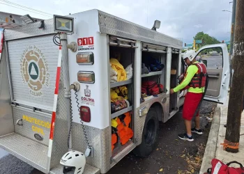 Tres personas estuvieron en riesgo de ahogamiento tras las lluvias, este domingo