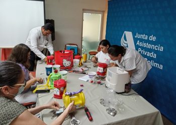 Taxistas de Colima y Villa de Álvarez se unieron a recaudar fondos para apoyar a grupos vulnerables