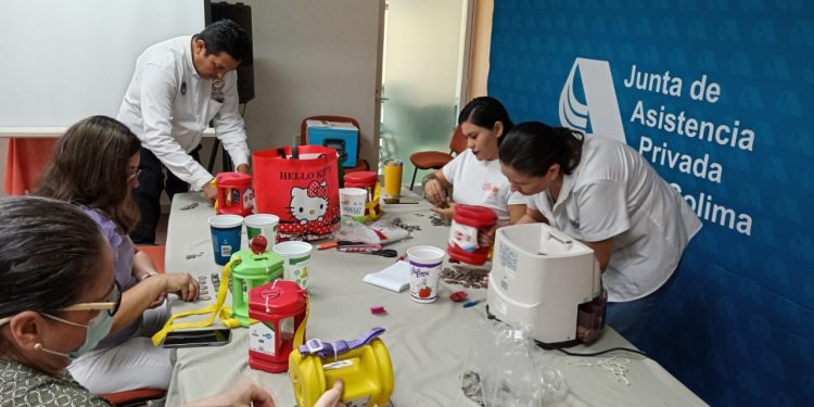 Taxistas de Colima y Villa de Álvarez se unieron a recaudar fondos para apoyar a grupos vulnerables