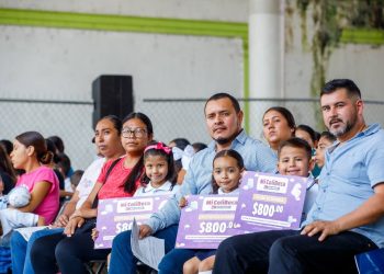 Gobierno de Colima entrega Mi ColiBeca para Empezar a más de 1,300 estudiantes de Minatitlán