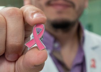 Hace un llamado IMSS Colima a población a sumarse al Mes de Sensibilización del Cáncer de Mama