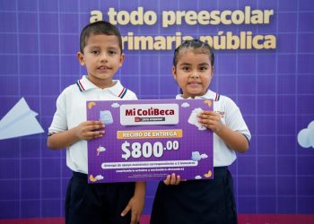 Gobierno de Colima inicia entrega de Mi ColiBeca para Empezar a estudiantes de Tecomán