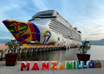 LIegaron a Manzanillo los dos primeros cruceros de la temporada 2024-2025