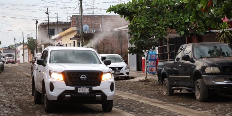 Salud Colima refuerza este miércoles la fumigación contra dengue en Manzanillo, Tecomán y Villa de Álvarez