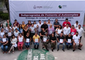 Gobierno Colima entrega actas de propiedad para 39 proyectos beneficiados con Fomento al Autoempleo