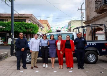 Gobernadora de Colima sigue entregando patrullas a municipios; Cuauhtémoc suma 4 en 3 años