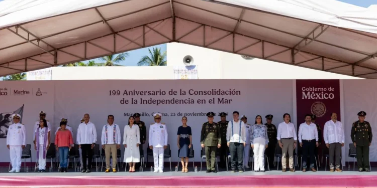Gobernadora de Colima acompañó a la Presidenta de México en el 199 Aniversario de la Consolidación de la Independencia en el Mar