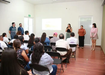 Turismo Manzanillo capacitó a más de 30 elementos de proximidad turística