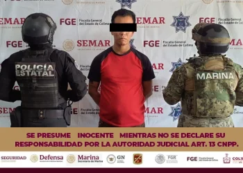 Policía Estatal y Marina detienen a un masculino con orden de aprehensión, en Colima FGE