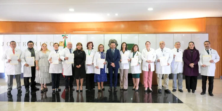 Aprueba H. Consejo Técnico del IMSS nombramiento de tres directoras normativas y 11 representantes estatales