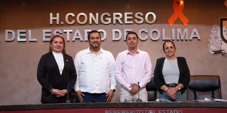 Colima tiene hoy más y mejores servicios de salud, asegura Torrero en la glosa del informe