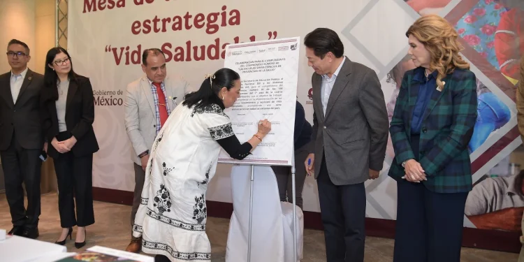 DIF Estatal Colima firma convenio y expone casos de éxito en Encuentro Nacional de Alimentación y Desarrollo Comunitario