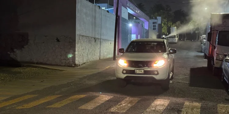 Mantiene Salud la fumigación para control del dengue este lunes y martes en Colima, Villa de Álvarez y Manzanillo