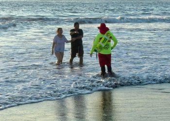UEPC Colima pide extremar precauciones por alerta de ‘mar de fondo’ y corrientes de retorno