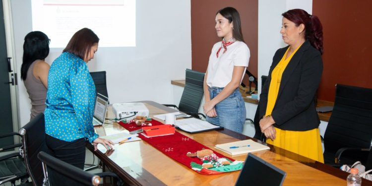 Recibe Comisión Legislativa a candidata a la titularidad del Órgano Interno de Control del TJA