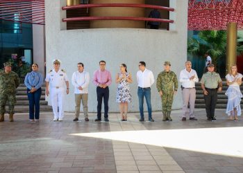 Indira Vizcaíno agradece a todo el personal del gobierno por acompañarla en su esfuerzo para transformar a Colima