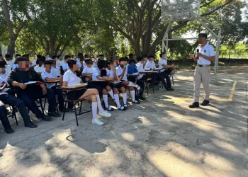 Imparte SSP charla sobre ciberseguridad a estudiantes de telesecundaria en Manzanillo