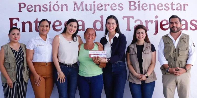 Pensión Mujeres Bienestar y Programas para Personas Adultas Mayores son para agradecer todo lo que han entregado por el país: Indira
